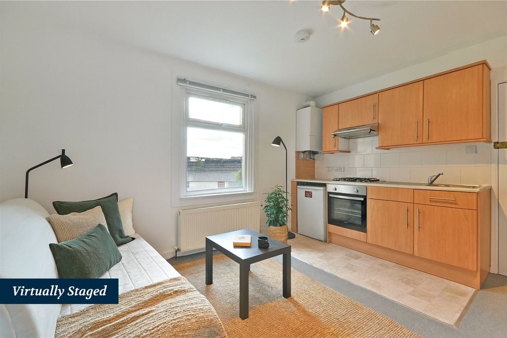 Property photo 2 of 10 Picture No. 24