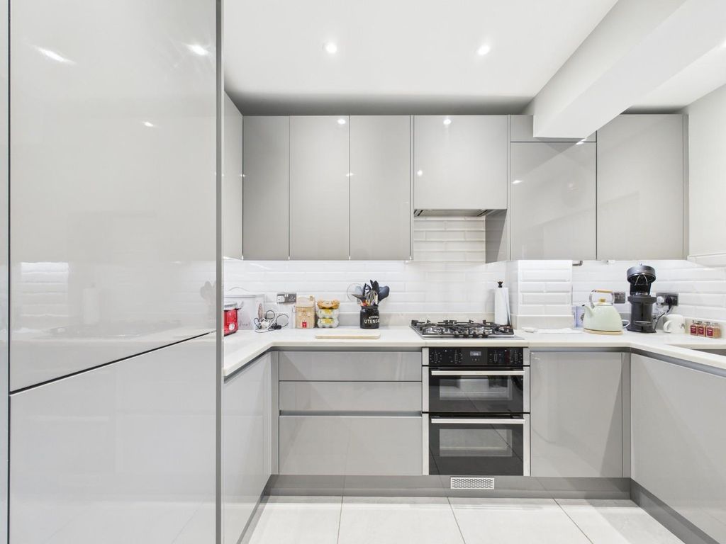 Property photo 3 of 20 Cam01576G0-Pr0332-Still005.Jpg