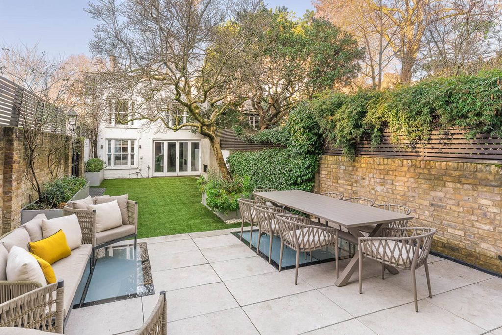 Additional image 22 of 8 bed terraced house to rentCheyne Walk, Chelsea SW3