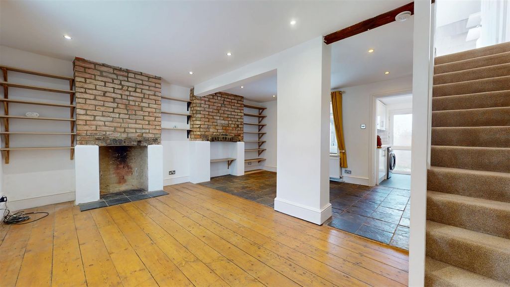 Property photo 2 of 13 04092026_215633.Jpg