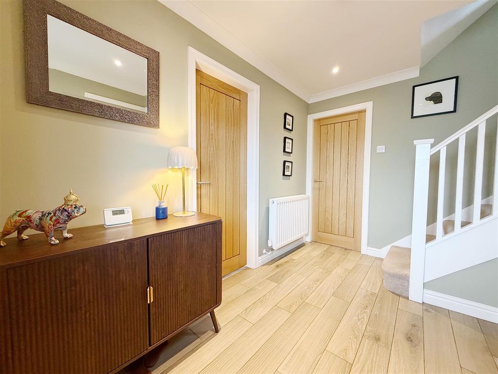 Property photo 2 of 29 Entrance Hall