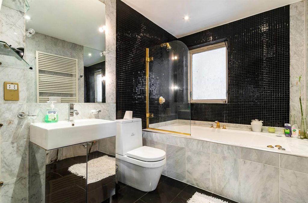 Property photo 2 of 11 26F5E68E-ce96-47E2-Ad1E-Db06d72c9791.Jpg