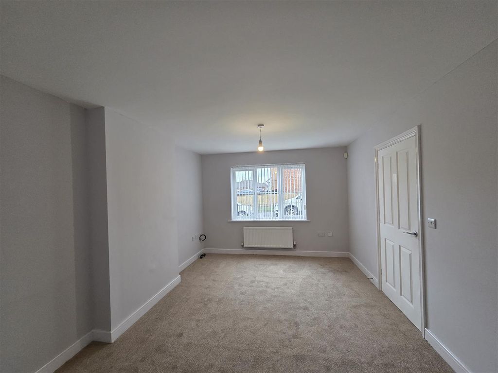 Property photo 3 of 20 5289.Jpg