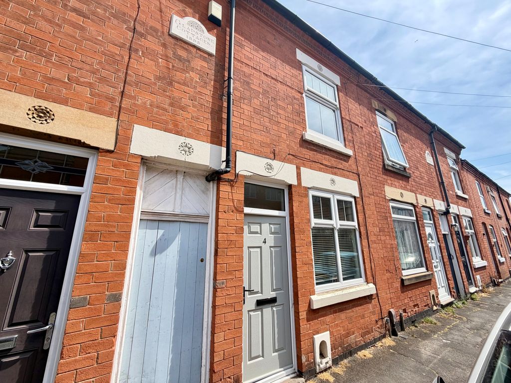 Property photo 1 of 11