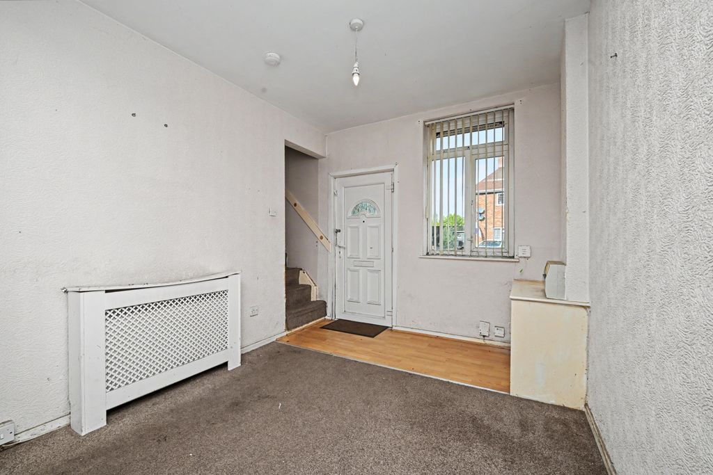 Property photo 2 of 14 145 Coltham Road, Willenhall, West Midlands, Wv12 5Pz