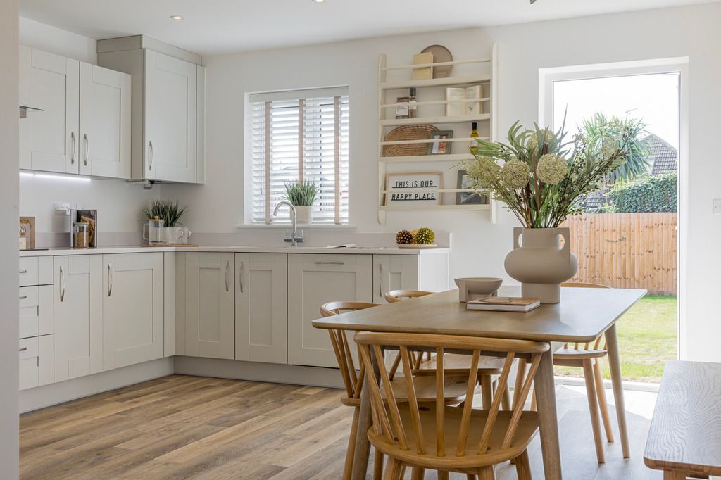 Property photo 3 of 6 Hadleigh Dining Kitchen