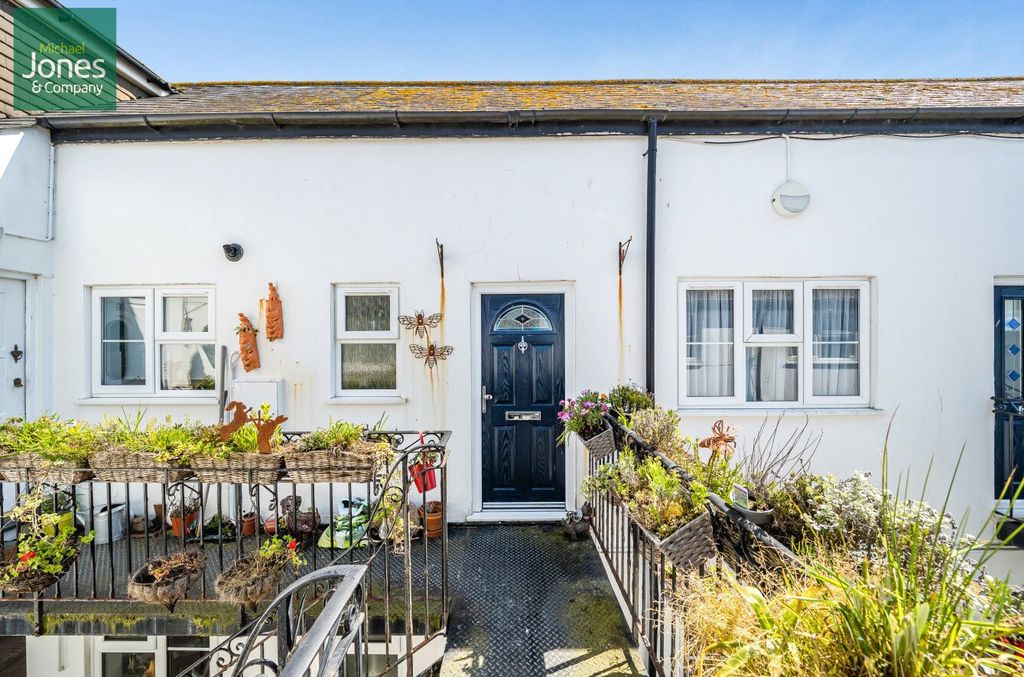 Property photo 1 of 11 Private Entrance