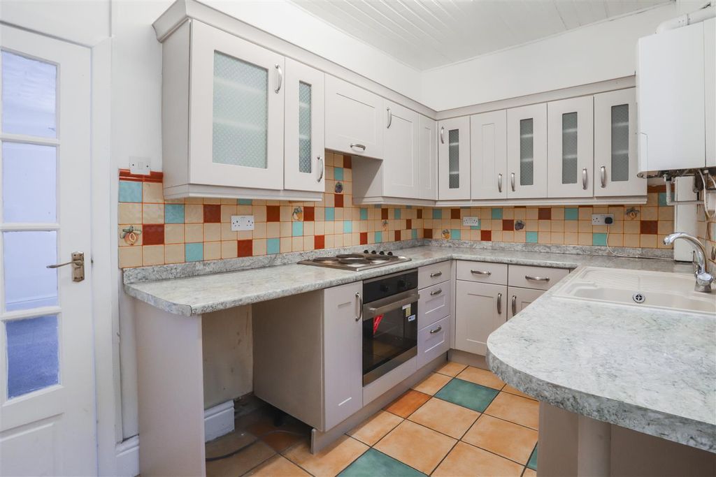 Property photo 2 of 15