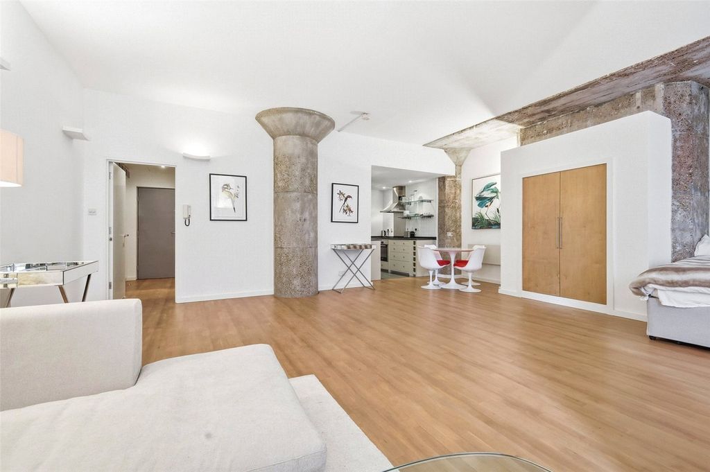 Property photo 3 of 29 Picture No. 07