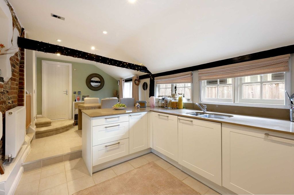 Property photo 2 of 12 Picture No. 06