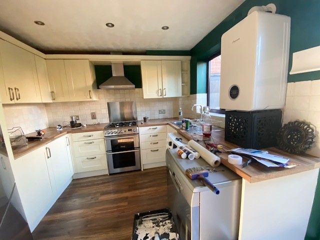 Property photo 3 of 8 Kitchen