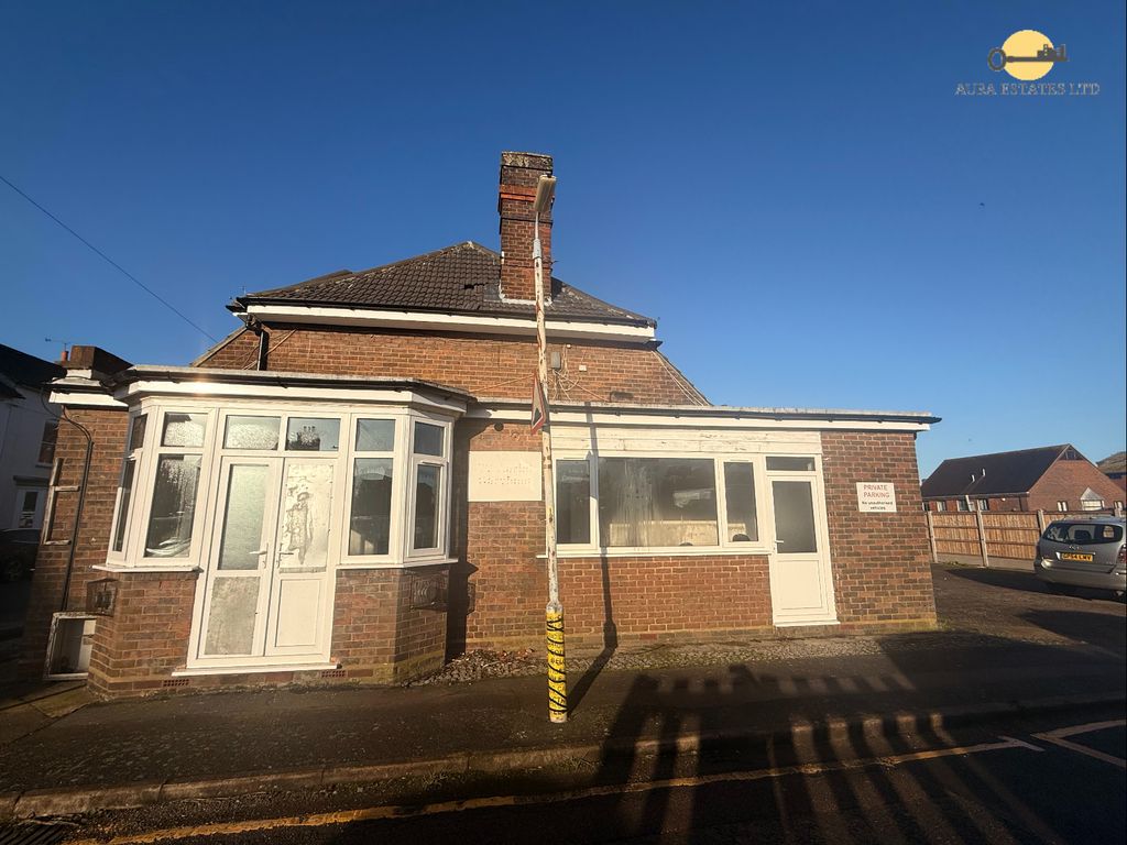 Property photo 3 of 13