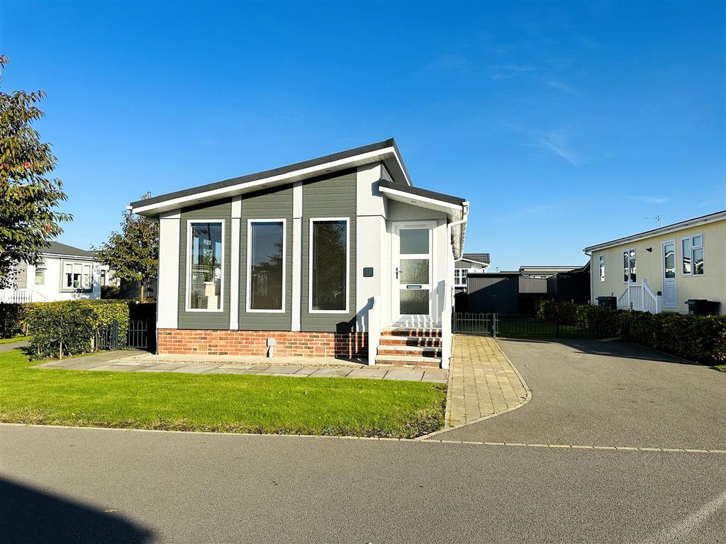 Property photo 1 of 12 Front1.Jpg