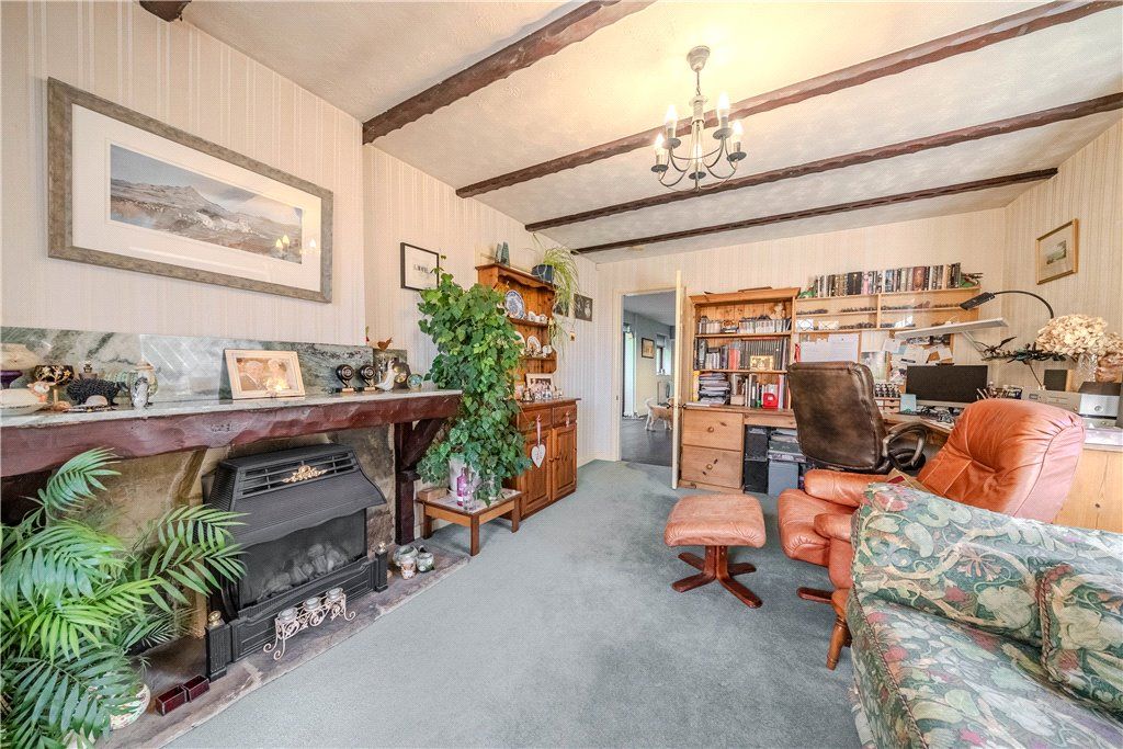 Property photo 2 of 19 Sitting Room