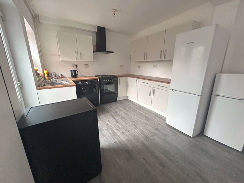 Property photo 2 of 11 Photo 6