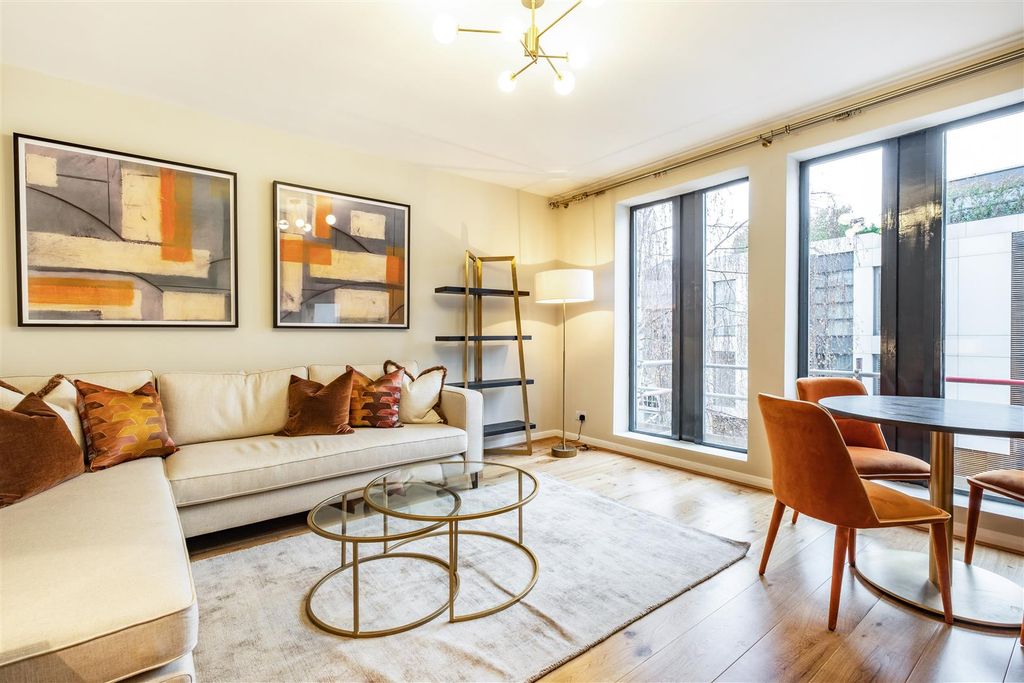 Property photo 1 of 24 8488121-Interior01.Jpg
