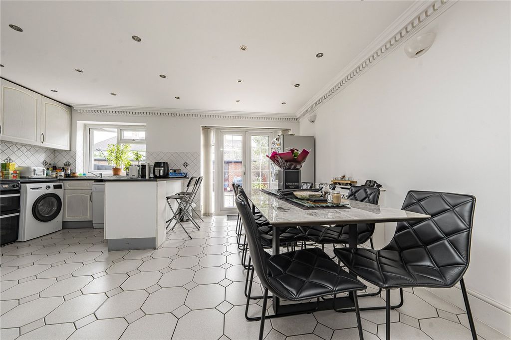 Property photo 3 of 15 Picture No. 06