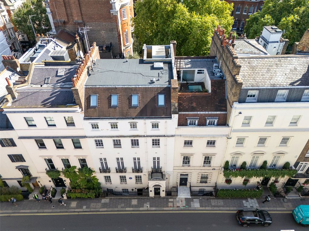 Property photo 2 of 13 External