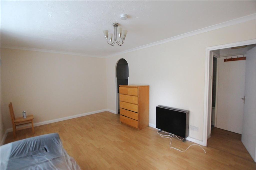 Property photo 2 of 7
