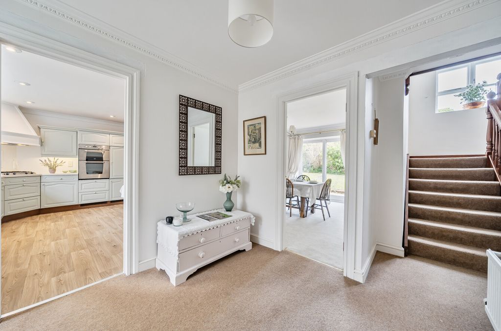Property photo 3 of 19 Hall
