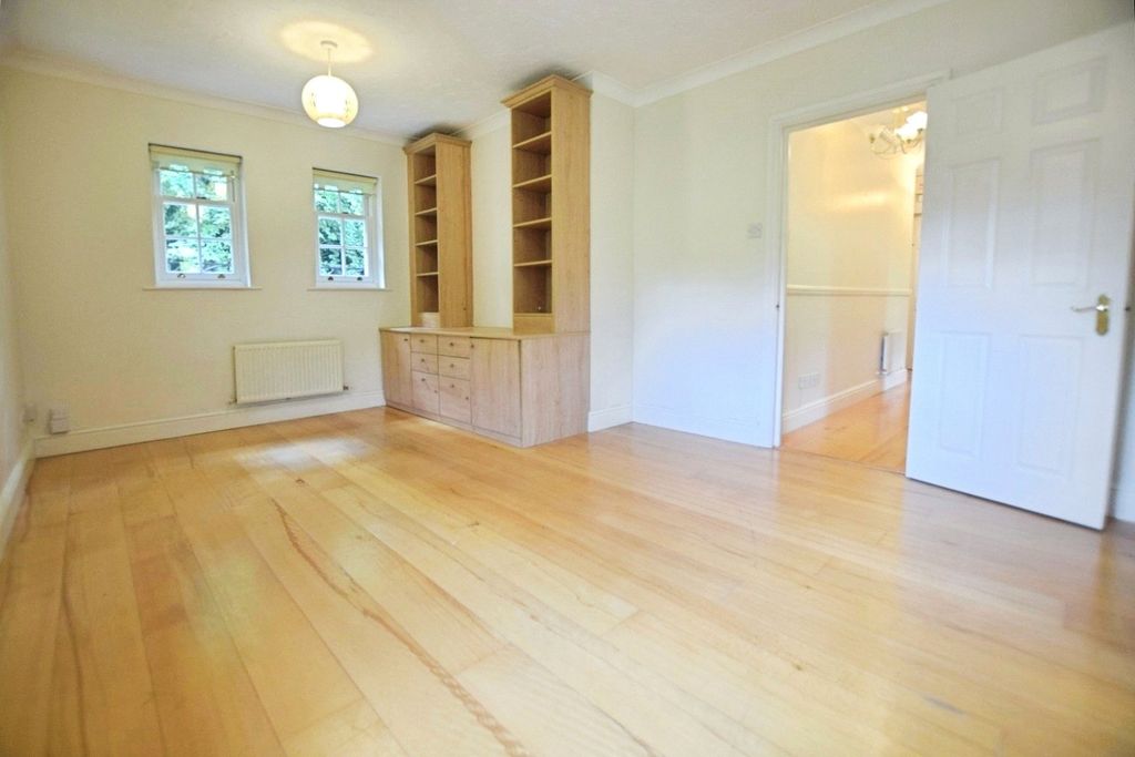 Property photo 2 of 7 Picture No. 14