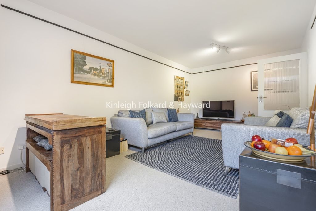 Property photo 1 of 6 373A0900-d573-47dc-9