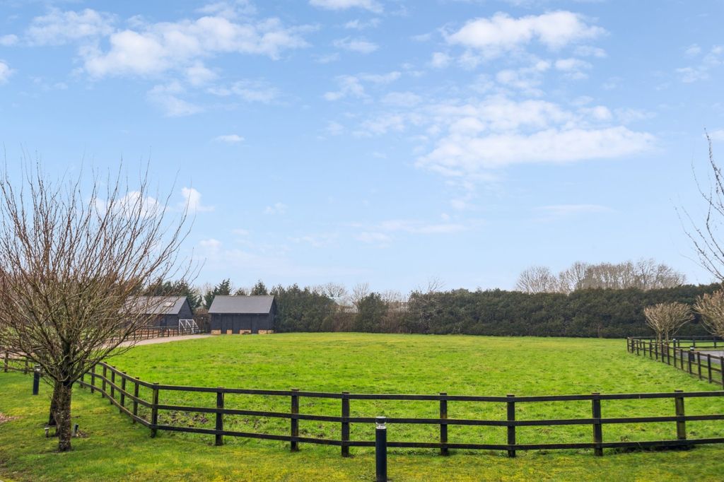 Property photo 3 of 10 Picture No. 03
