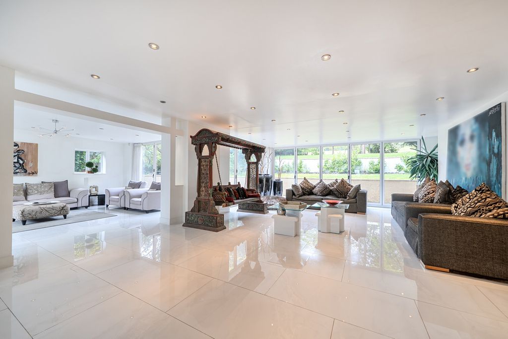 Property photo 3 of 24 1450118-13-69F0E5...