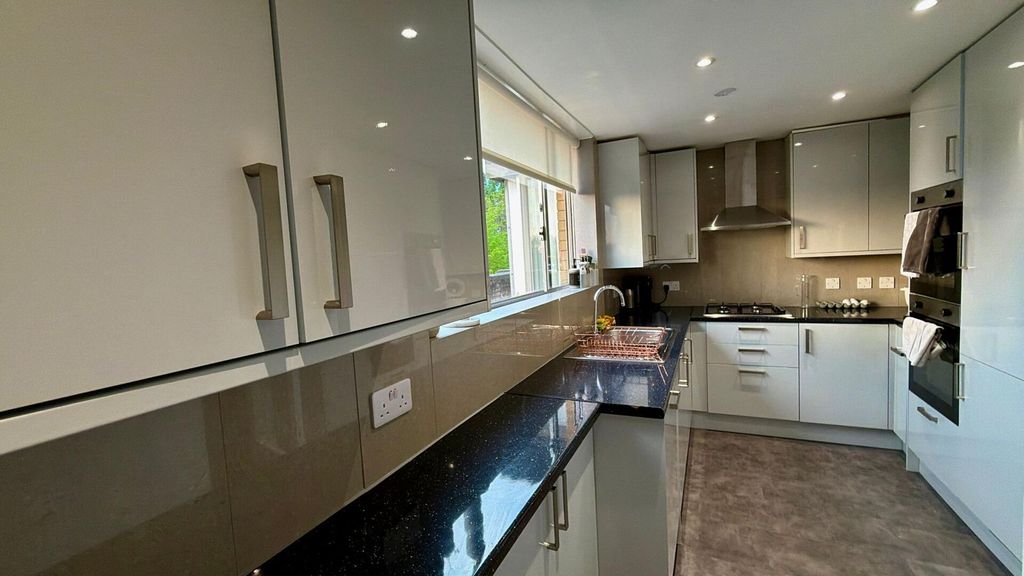Property photo 2 of 15 Kitchen