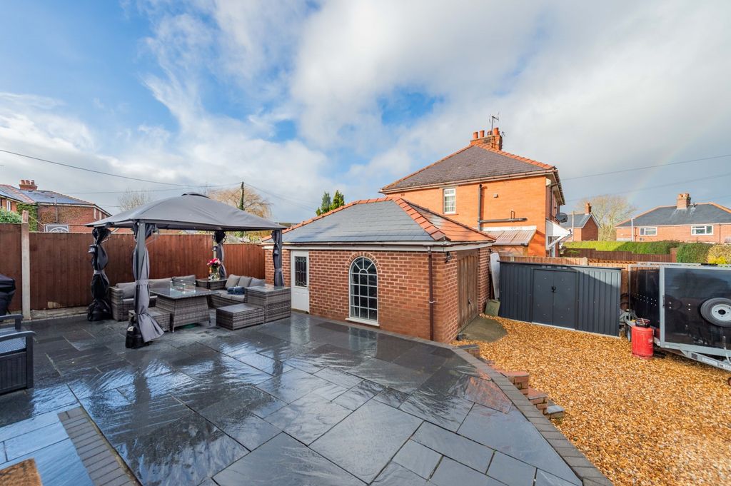 Property photo 2 of 25 6 The Ridgeway Pfp (27 Of 42)