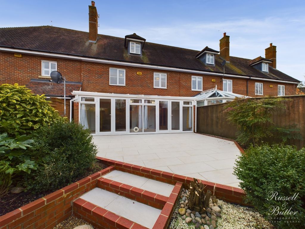 Property photo 1 of 21 Cam01995G0-Pr0241-Still026