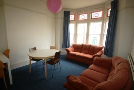 Property photo 1 of 5 44 Cotham Vale 004.J