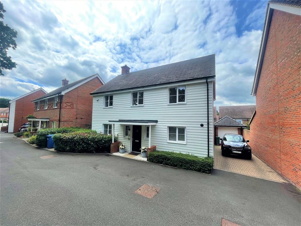 Property photo 1 of 23