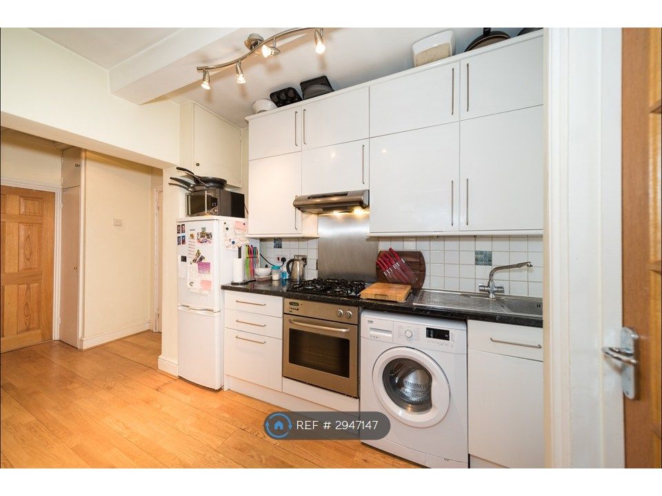 Property photo 1 of 10 Open Plan Kitchen