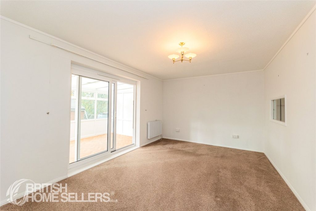 Property photo 2 of 16 Picture No. 15