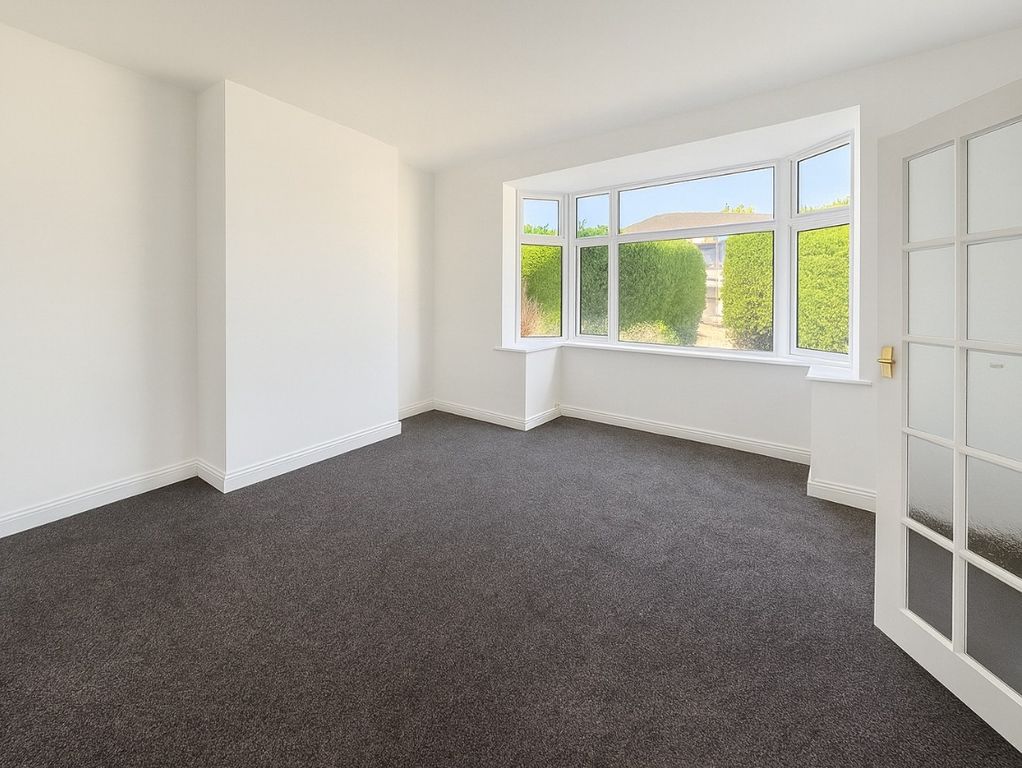 Property photo 3 of 11 Gallery