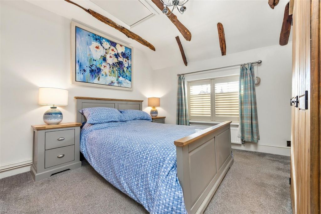 Property photo 3 of 13 East Street, Westbourne-Porticomarketing-Nexa-7.Jp