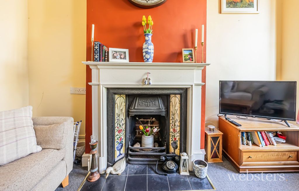 Property photo 3 of 18