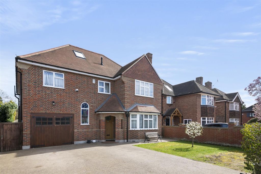 Property photo 1 of 34