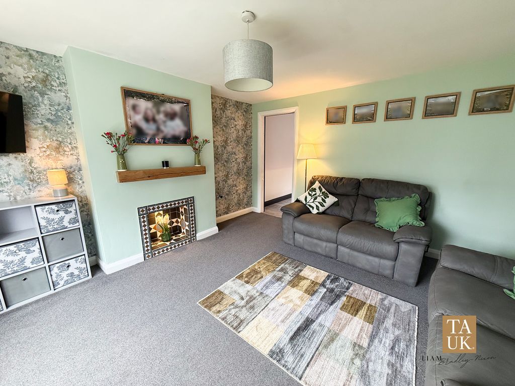 Property photo 2 of 26