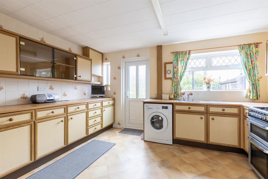 Property photo 2 of 24 60Blaggavenue-5.Jpg