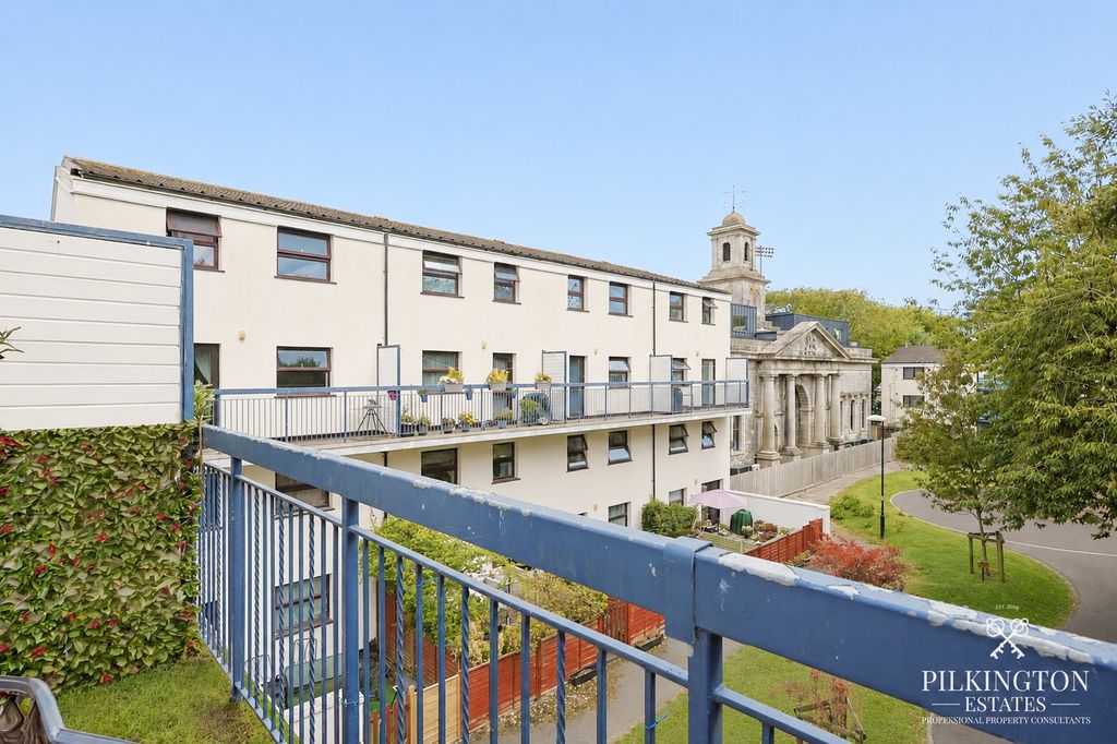 Property photo 1 of 18 5309192