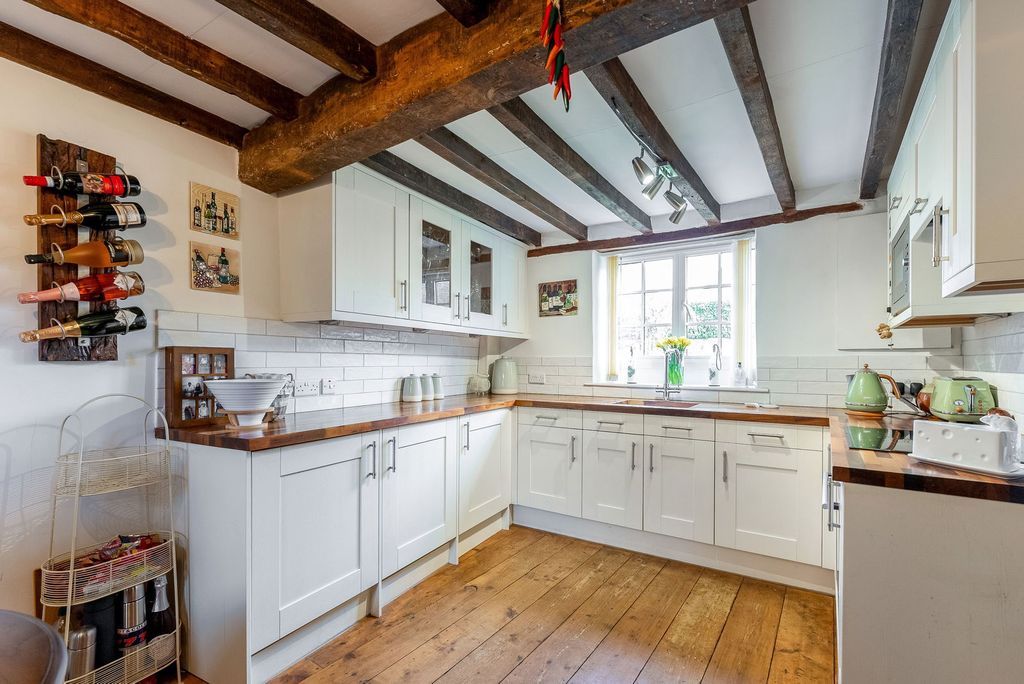 Property photo 3 of 24