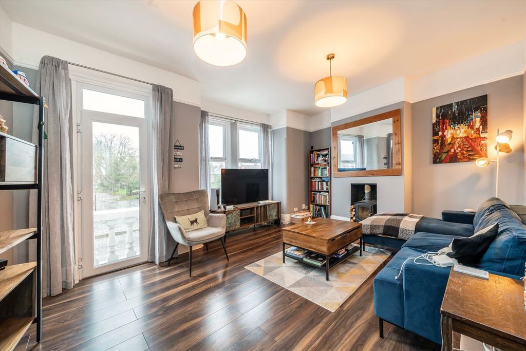 Property photo 2 of 5