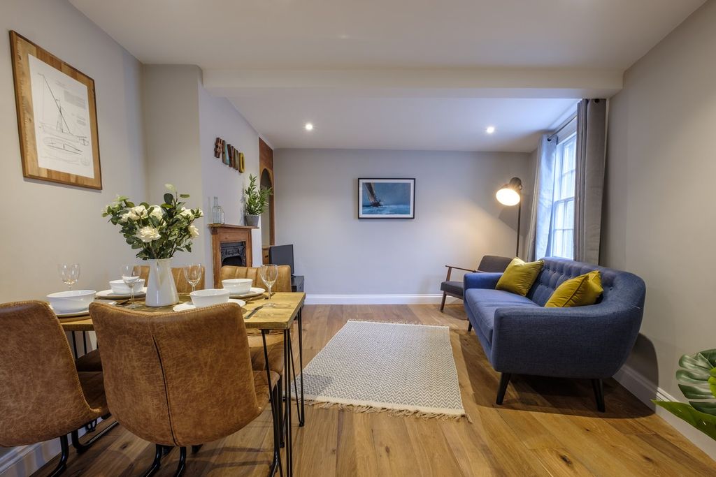 Property photo 3 of 22