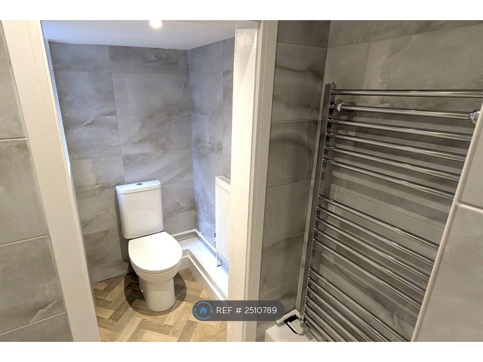 Property photo 3 of 12 Bath 2