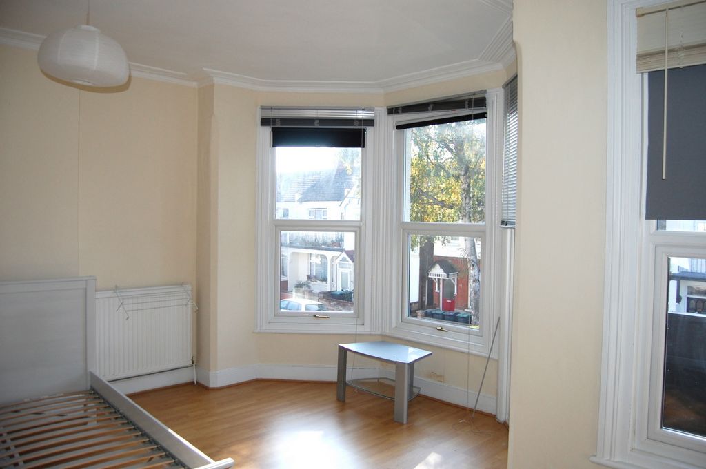 Property photo 2 of 8 Photo 2