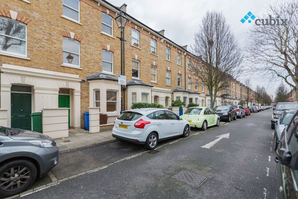 Property photo 2 of 13