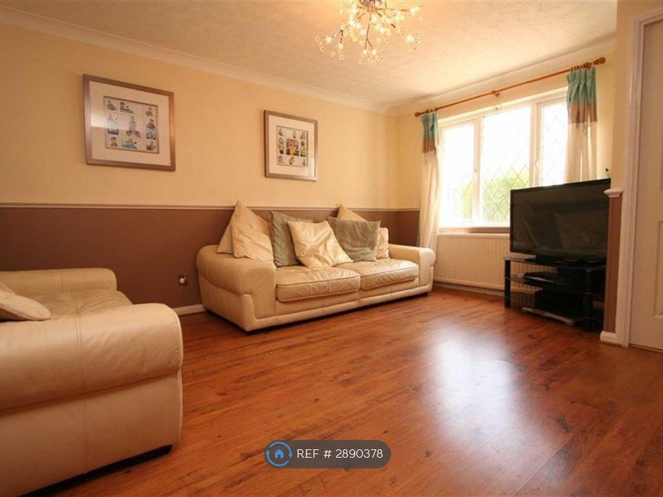 Property photo 3 of 8