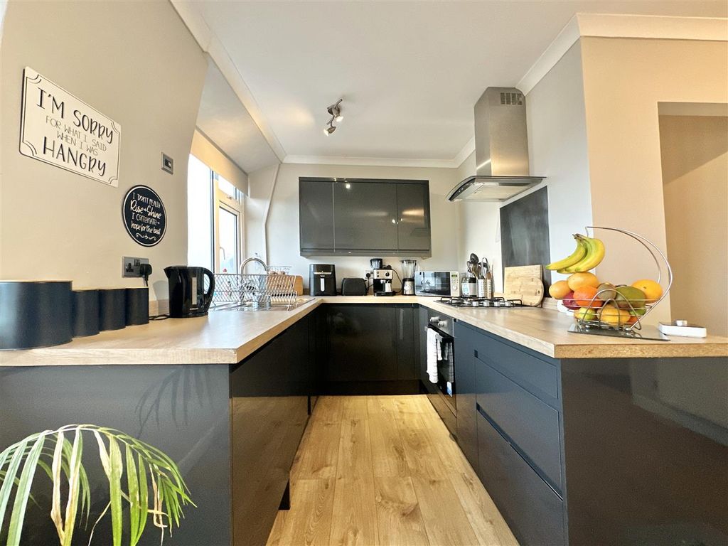 Property photo 3 of 17 Briseham Road - 3.Jpg